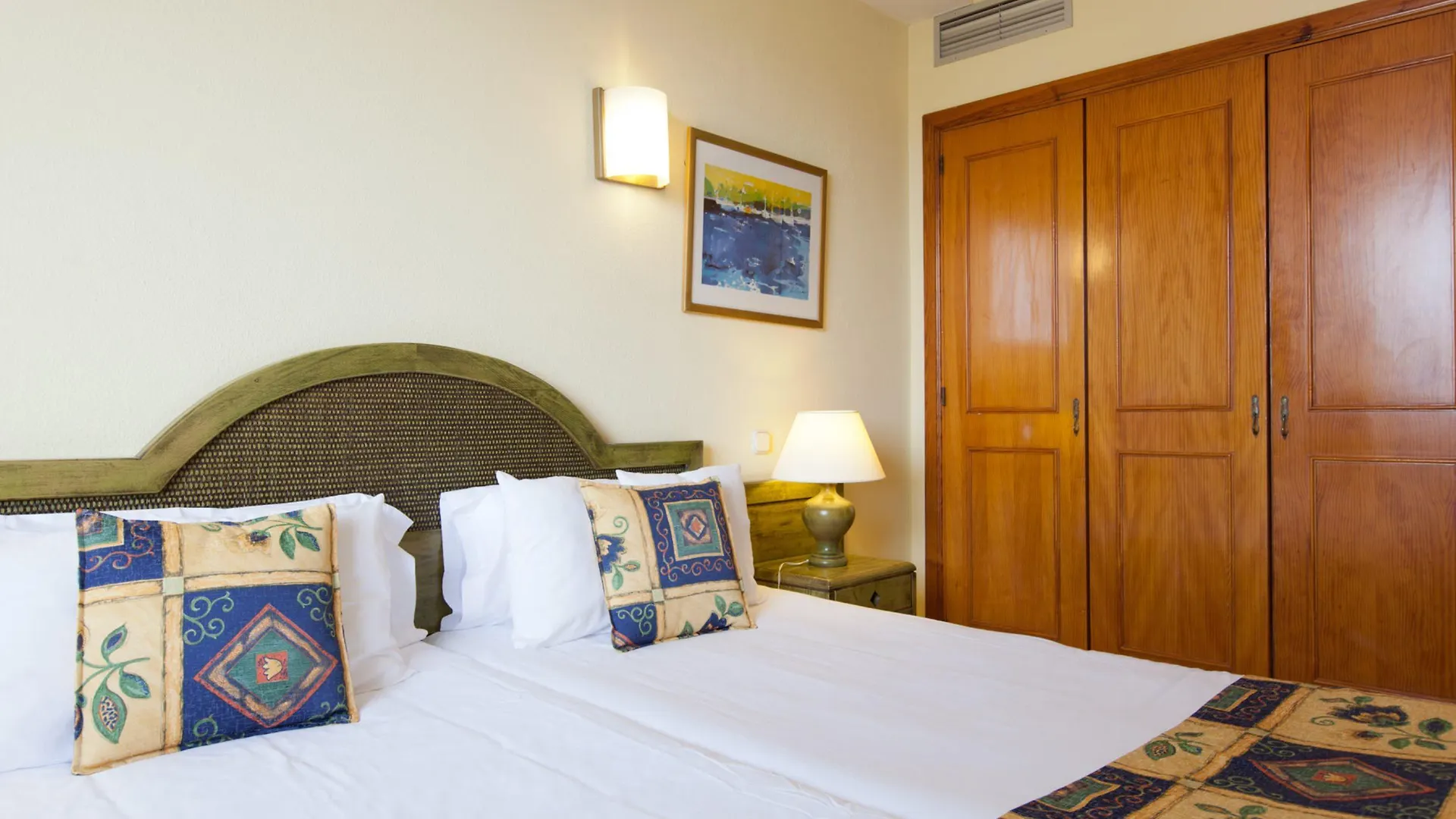 Hotel-Apartamentos Andorra Playa de las Americas  Apartment