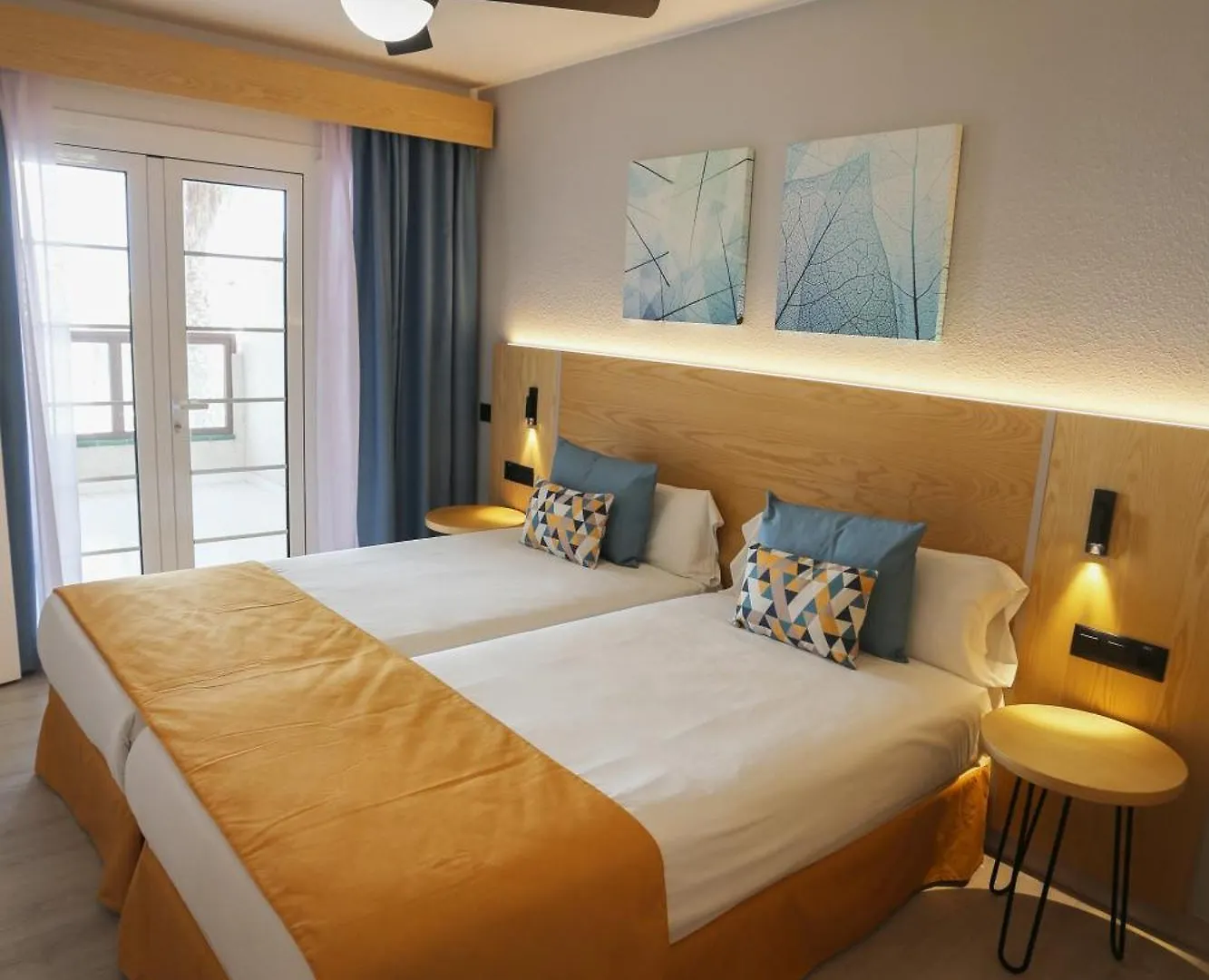 Hotel-Apartamentos Andorra Playa de las Americas  Apartment