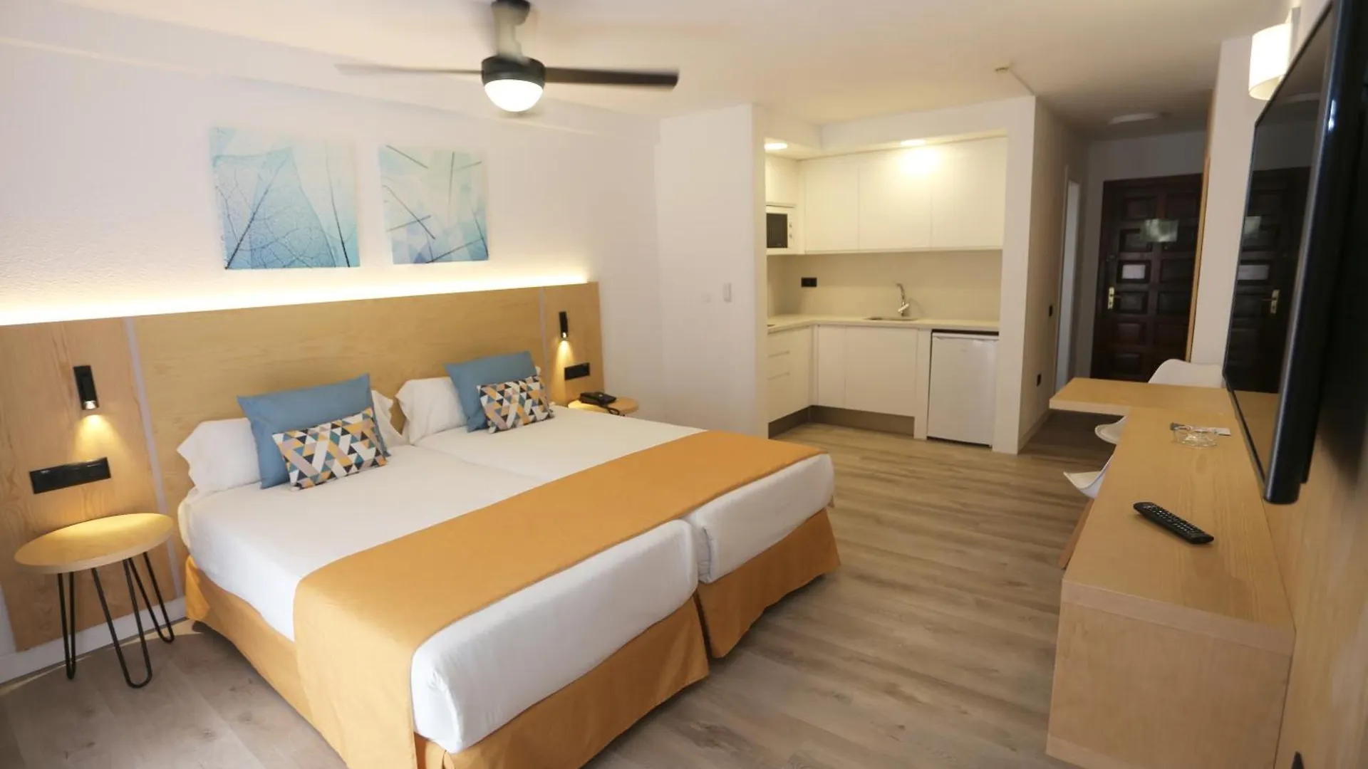 Hotel-Apartamentos Andorra Playa de las Americas